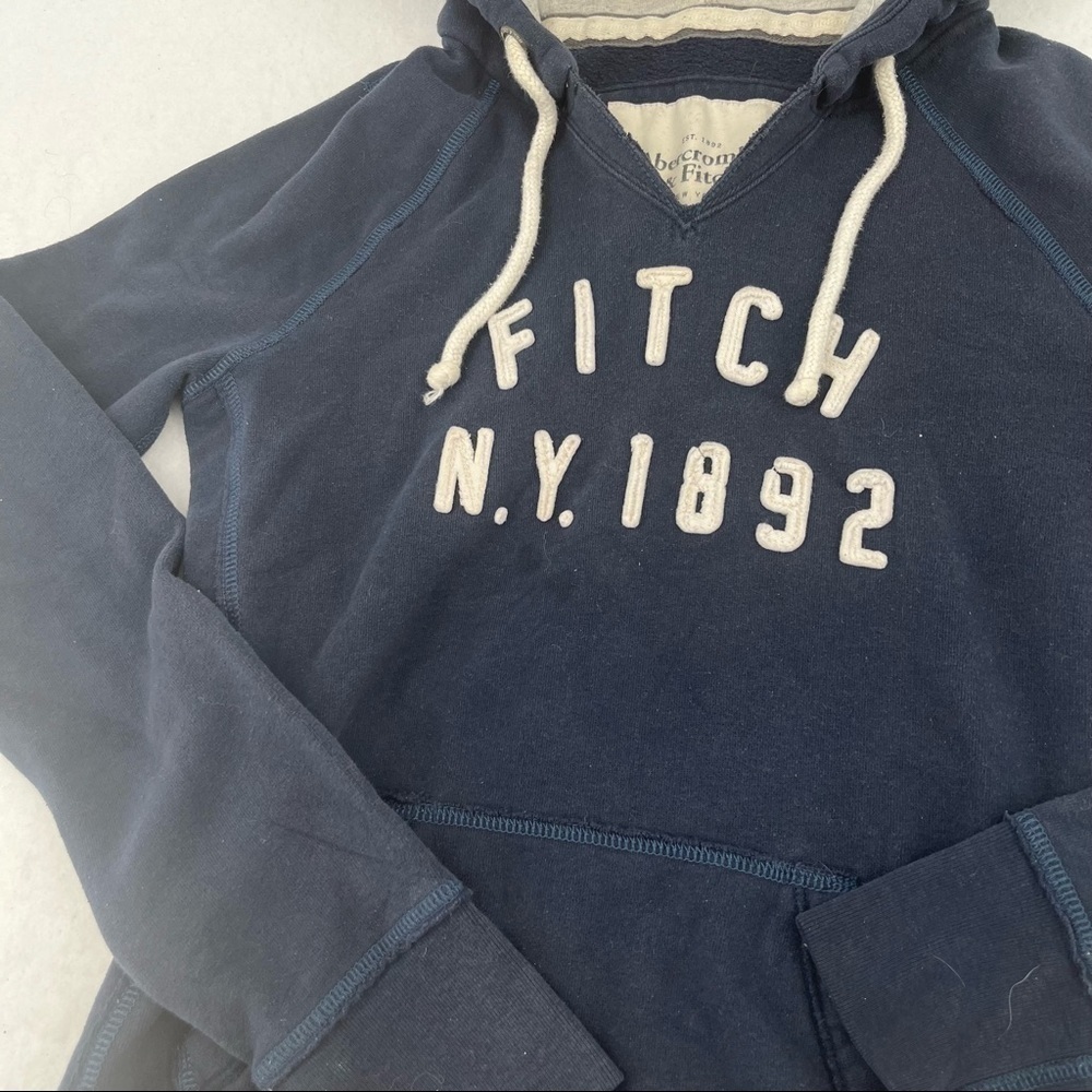 ABERCROMBIE & FITCH Navy Logo Hooded Sweatshirt size: Medium - Picture 2 of 7